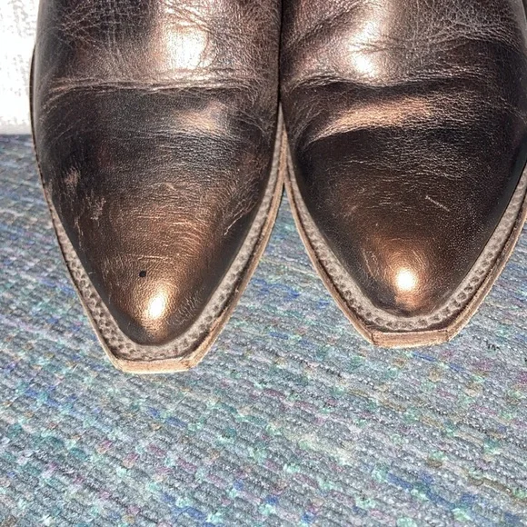 Frye| Sacha Chelsea Bronzed Bootie| Size 7B Pre Owned Condition - Picture 10 of 11